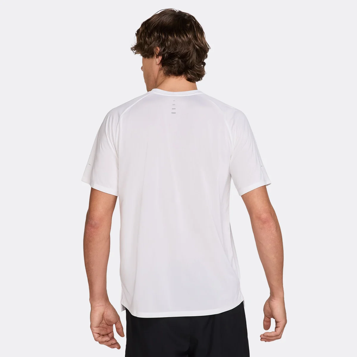 Men's Dri-FIT ADV Short-Sleeve Running Top - Image 3