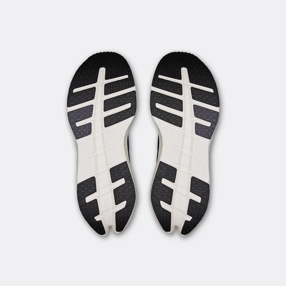On Cloudrunner 3 - Image 18