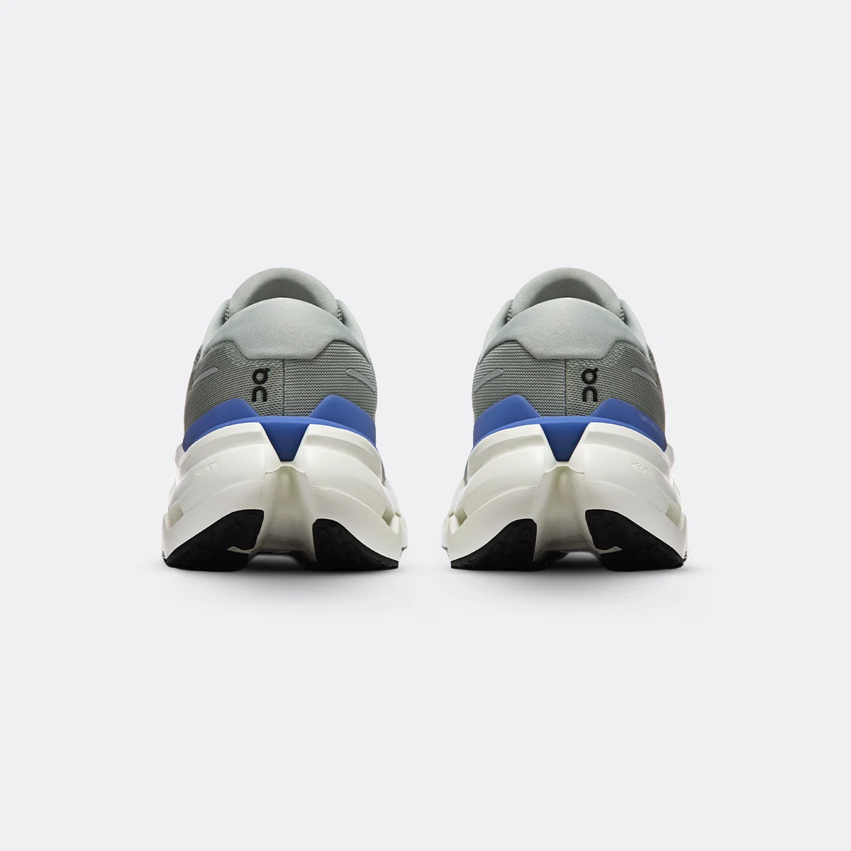 On Cloudrunner 3 - Image 7