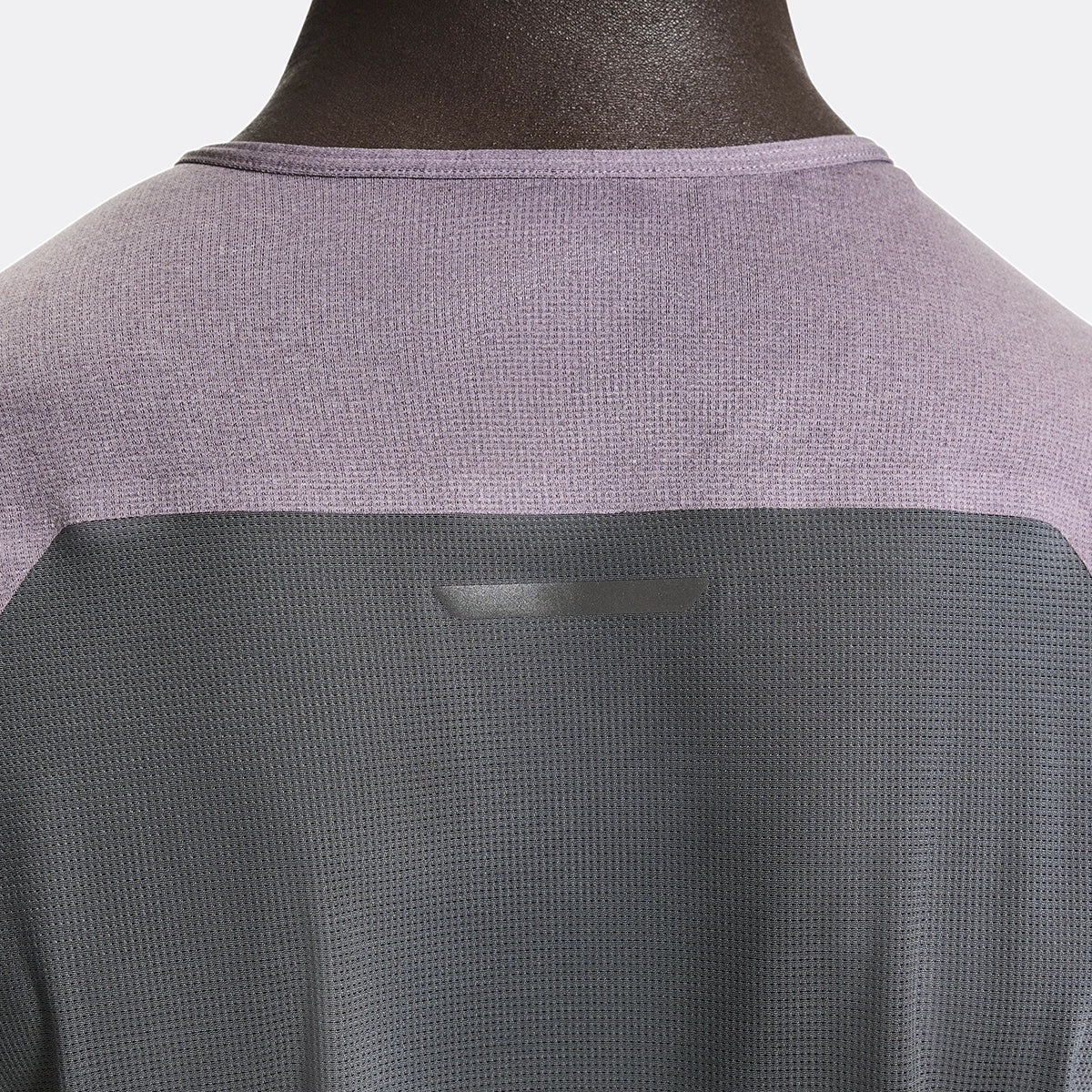 On Performance T 2 - Image 9