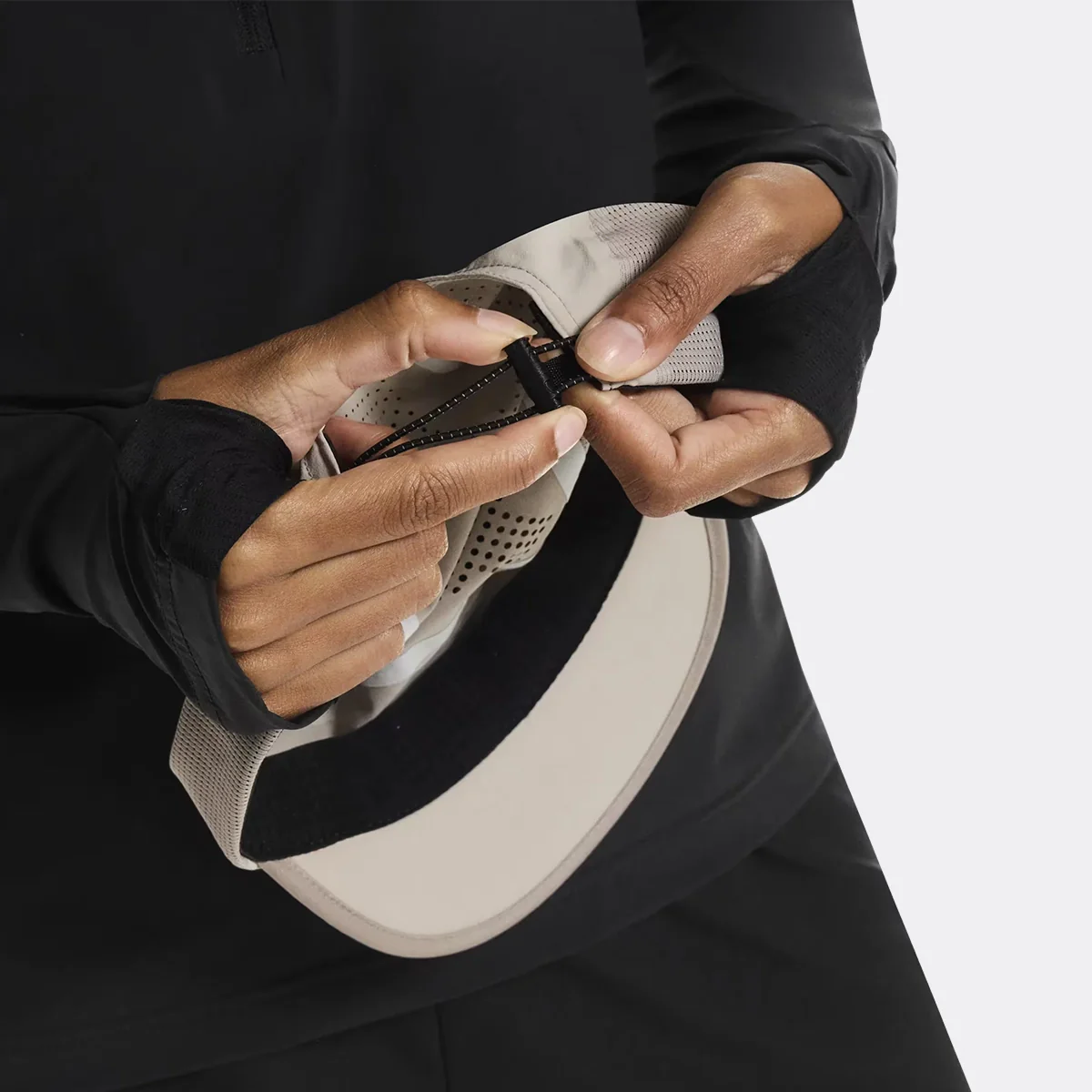 On Ultra Cap - Image 6