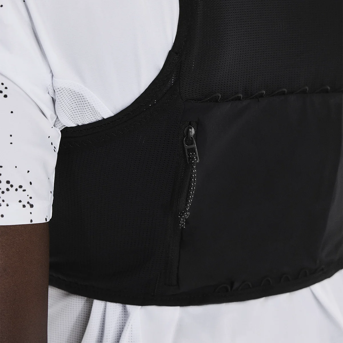 On Ultra Vest Pro Unisex - Image 6
