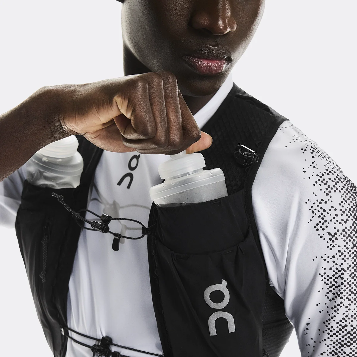 On Ultra Vest Pro Unisex - Image 7